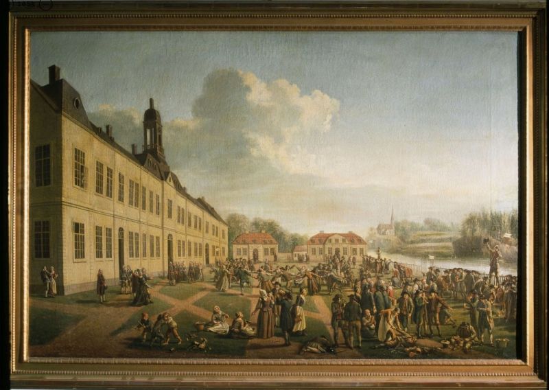 This genre painting by Pehr Hilleström (1732-1816) dating circa 1780 shows a hay-harvest festival at the castle Svartsjö at Ekerö, close to Stockholm. Many of the celebrating farmers wore bluish-green or grey justaucorps style woollen coats. Whilst the spectators of the noble community, at this period seems to have preferred the so-called National Costume introduced by Gustav III (1746-92) in 1778 (Courtesy: The Nordic Museum, Stockholm NM.0261301. Digitalt Museum).