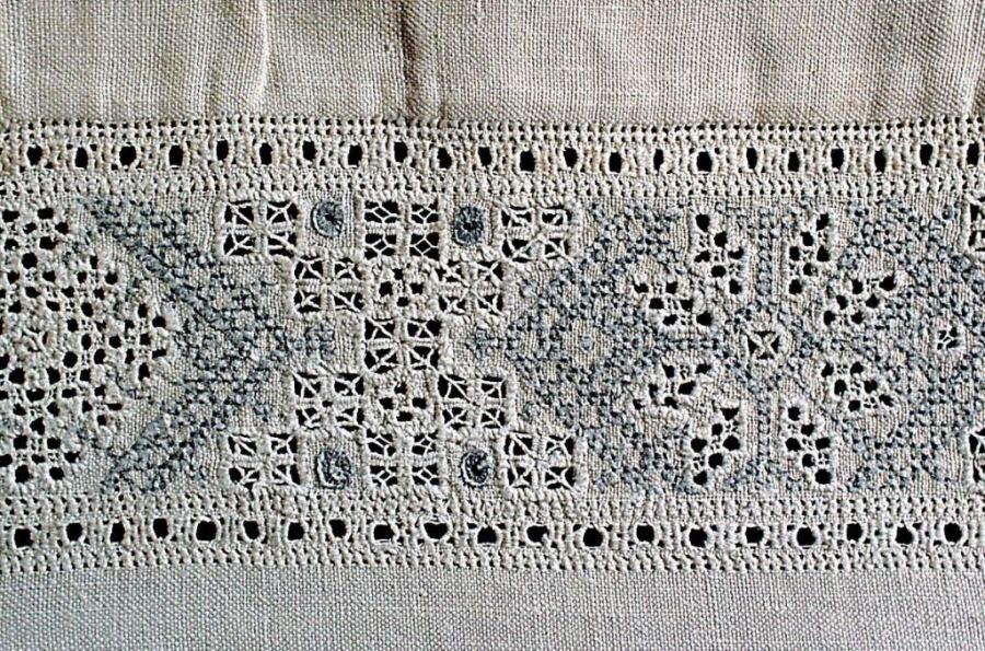 Close up study of a linen pillow-case made in 1838 demonstrating the embroiderer’s skills in various  whitework stitching. Borrby parish, Ingelstad district, Skåne, Sweden.(Courtesy of: The Nordic Museum, detail of NM.0098458, Creative Commons).