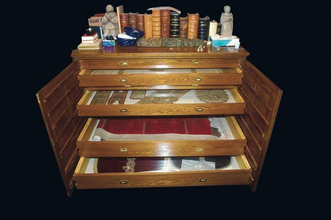 In this seven drawer cabinet, the Medieval textile collection of St Petri church has been preserved since 1982. The considerable size of the cabinet also gives room for the larger vestments to be stored flat and protected by glass from dust and dirt. Additionally the climate in the room is suitable in temperature as well as humidity for vulnerable textiles. Photo: The IK Foundation, London.