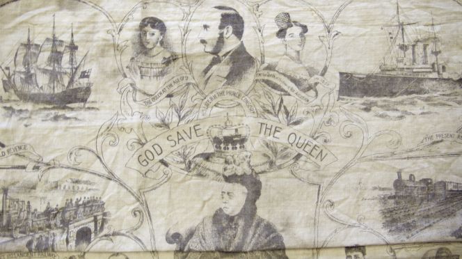 Centre part of the same handkerchief (Owner: Whitby Museum, SOH596). Photo: The IK Foundation, London.