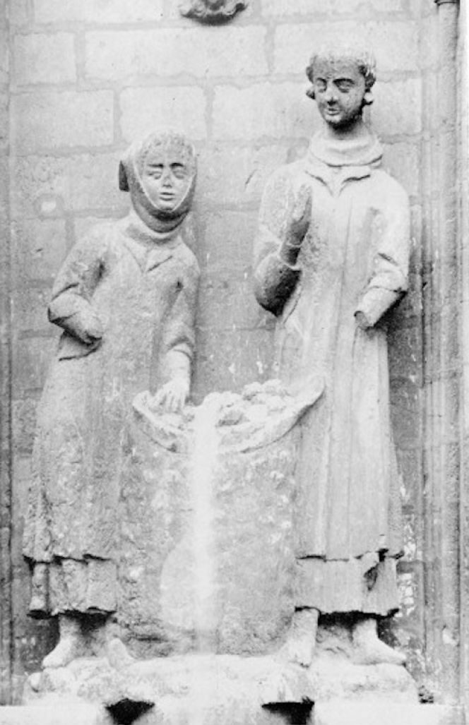 Even if there are no traces of blue fabrics or fragments from Medieval Malmö, it is highly likely  that woad (Isatis tinctoria) was in use for dyeing blue. This dye-plant could either be locally grown  or imported. A statue “Woad Merchants” from the Amiens Cathedral in France is one interesting  comparable source demonstrating that this important dye-stuff for the colour blue in  Europe during this period could be sold via merchants trading in woad. (Courtesy of: Wellcome Images).