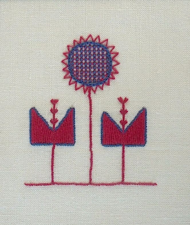 Historical reproduction of Hallandssöm on linen with 2-ply cotton thread (cross stem, chain & lattice stitches & variation of herringbone stitching). Photo and embroidery: Viveka Hansen.