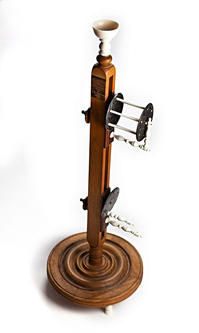 This well-preserved elegant reel (height 84 cm) – used to wind skeins of silk, cotton or wool into balls – can also be traced to the family of Nils Adam Bielke and Sturefors manor house (mentioned above) via 18th century inventory lists. The reel was made of walnut wood with details of ivory and tortoiseshell, given as a gift to ‘The Countess Bielke in 1760’ by the Queen Lovisa Ulrica (1720-1782). The young Countess, Fredrika Eleonora von Düben (1738-1808), Bielke’s second wife, was regarded as a skilled embroiderer, so this gift must have been in frequent use. Later on in life, she even took part in an exhibition with a silk embroidered landscape motif – at the Royal Swedish Academy of Arts in 1783, where she had become an honorary member a few years earlier. (Courtesy: Linköping City Library, Curious Cabinet, Linköping, Lin1, 181. alvin-record. 262946).