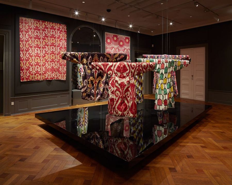 Courtesy of: The David Collection, The Exhibition: Ikat – Flaming Textiles from Uzbekistan (2012-2013).